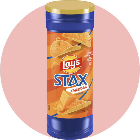 Lay’s Stax Cheddar Kartoffelchips mit intensivem Käsegeschmack